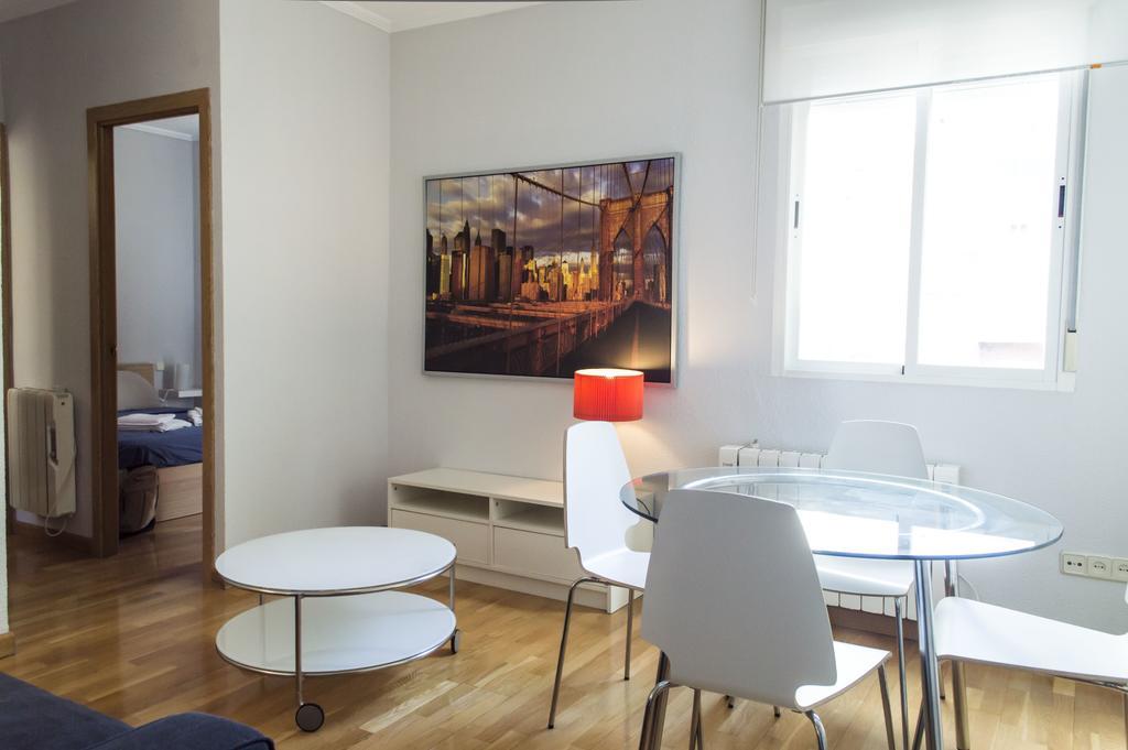 For You Rentals Reina Sofia Apartment Temporal Df21 Madryt Zewnętrze zdjęcie